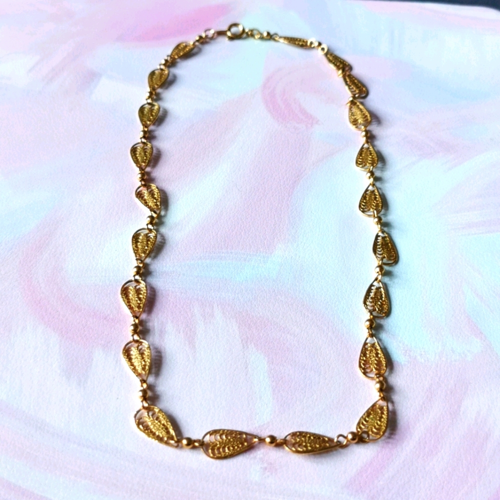 Leaf necklace - Picture 4 of 5